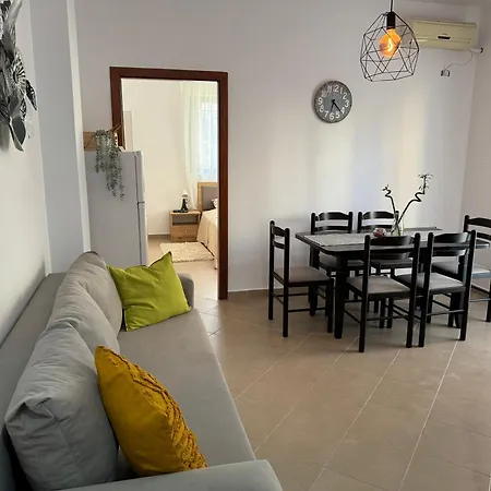 The White Donkey House Apartman