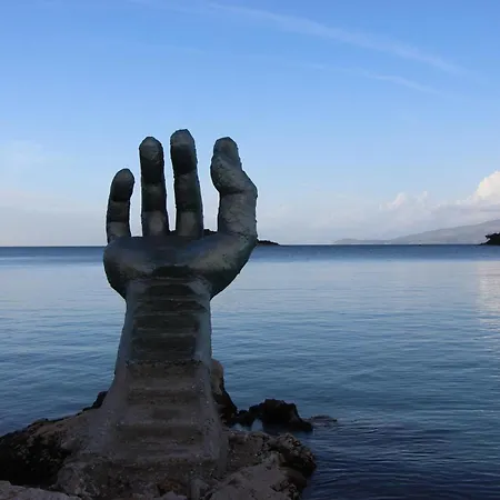 Apartament The White Donkey House Saranda