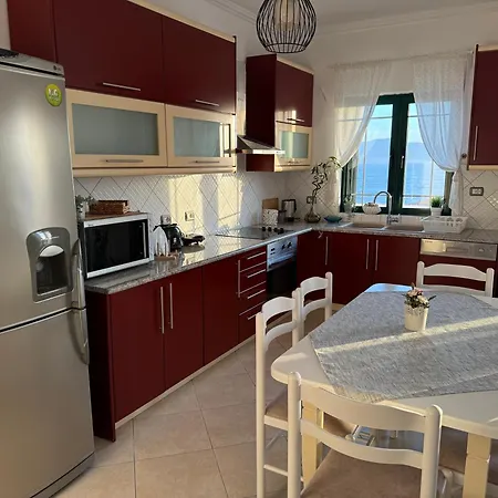 The White Donkey House Apartamento Sarandë