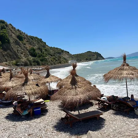 The White Donkey House Appartement Saranda