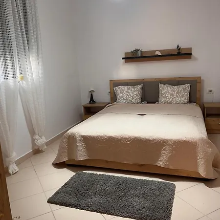 The White Donkey House Sarandë